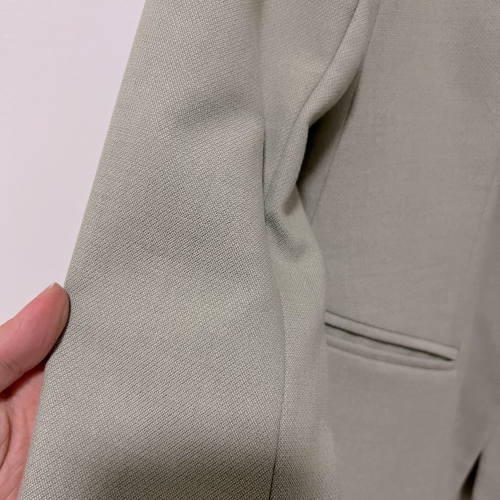 H&M jacket. - Picture 5 of 5